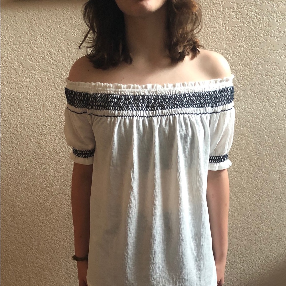 NWT White shirt with border details